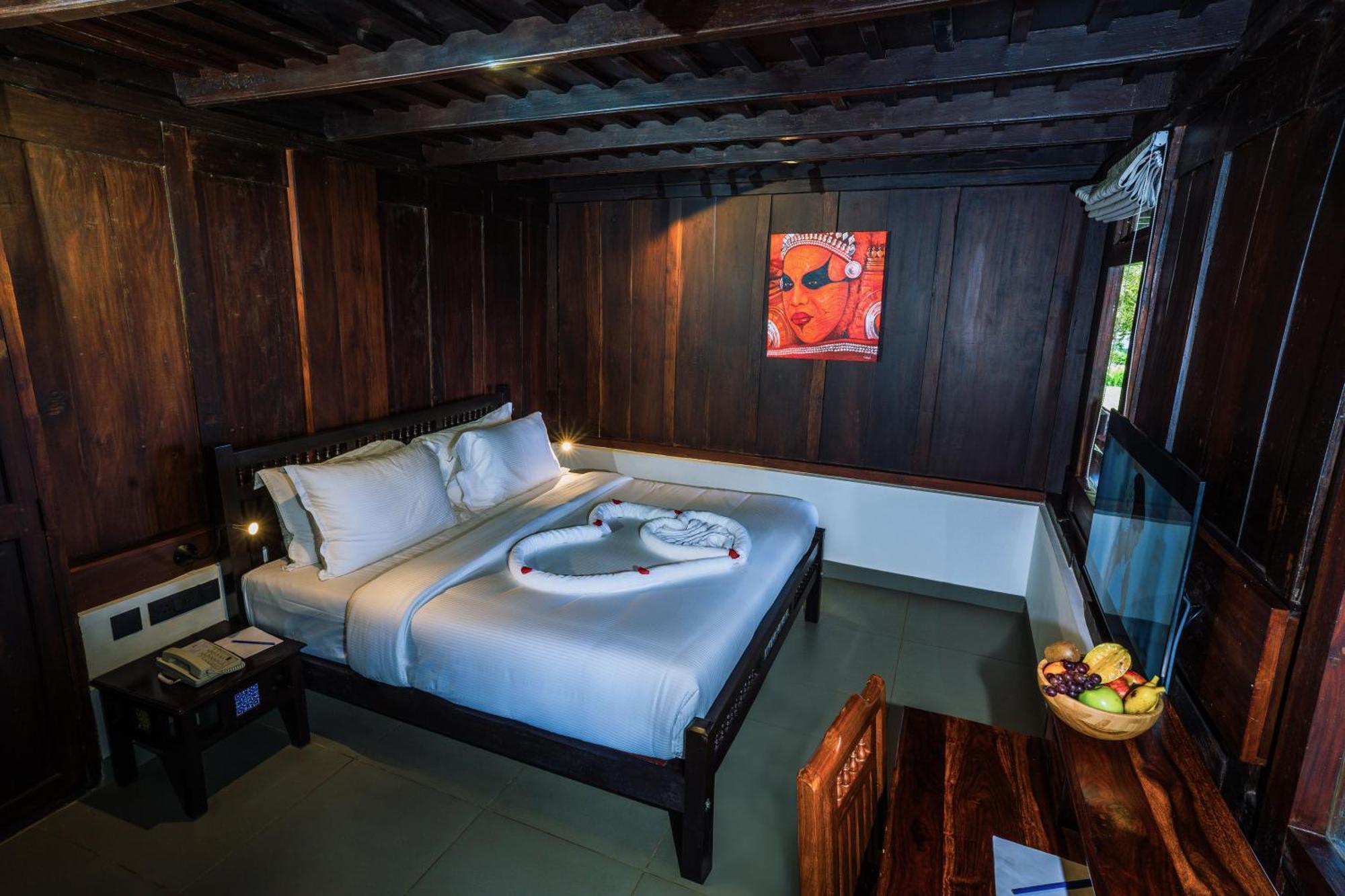 Vedic Village Retreat Kodungallur Kochi Room photo