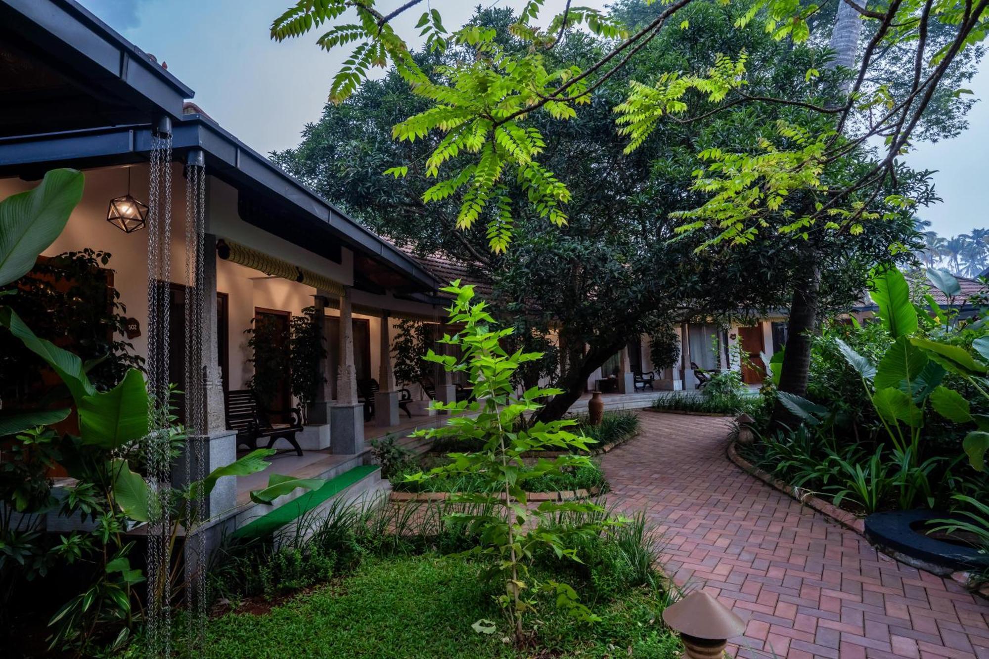 Vedic Village Retreat Kodungallur Kochi Exterior photo