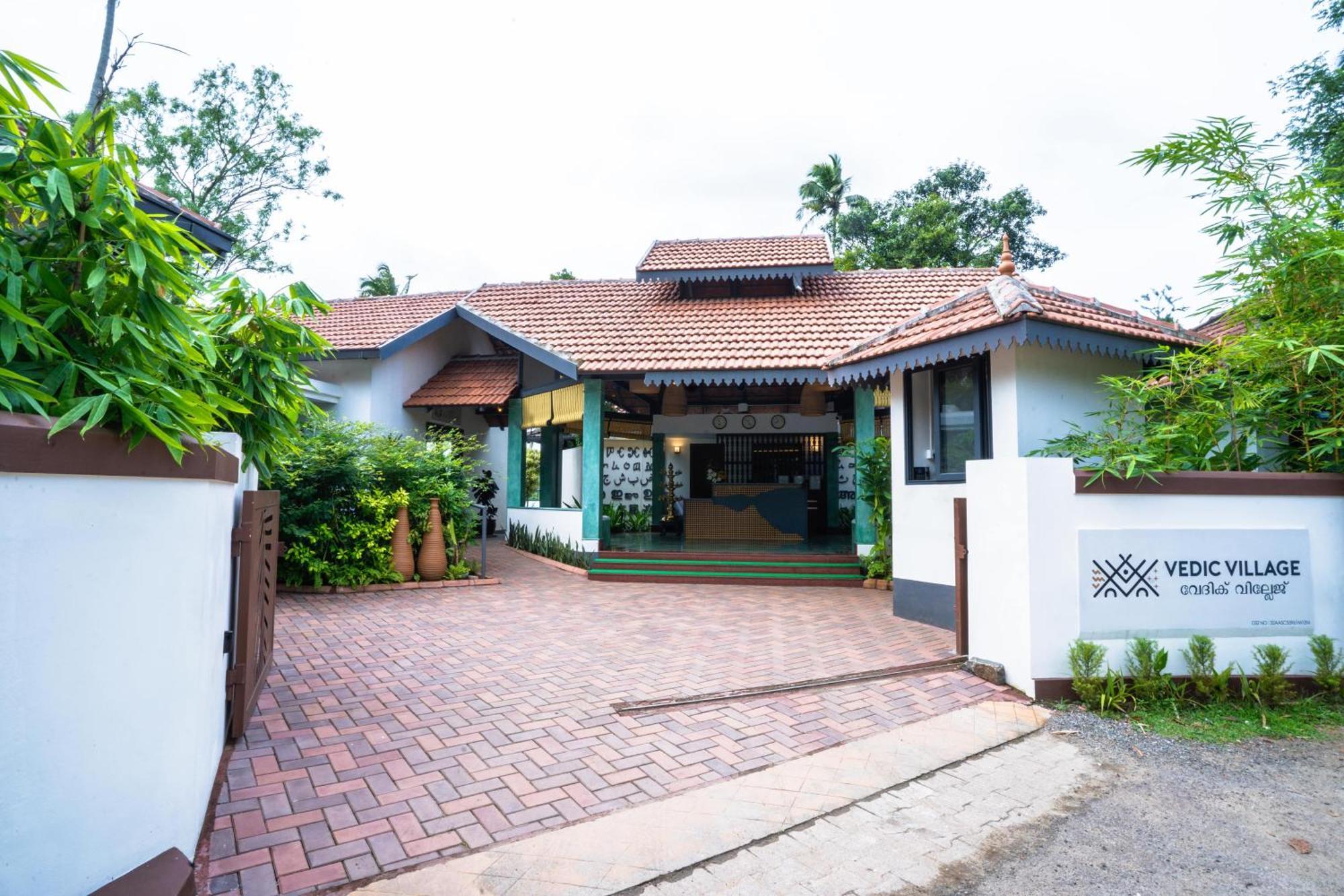 Vedic Village Retreat Kodungallur Kochi Exterior photo